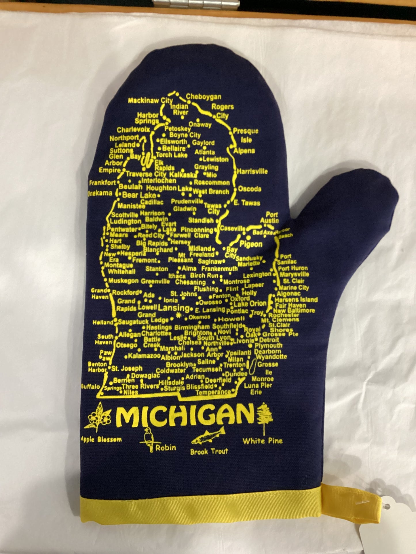 Michigan Oven Mitt NV/YLW