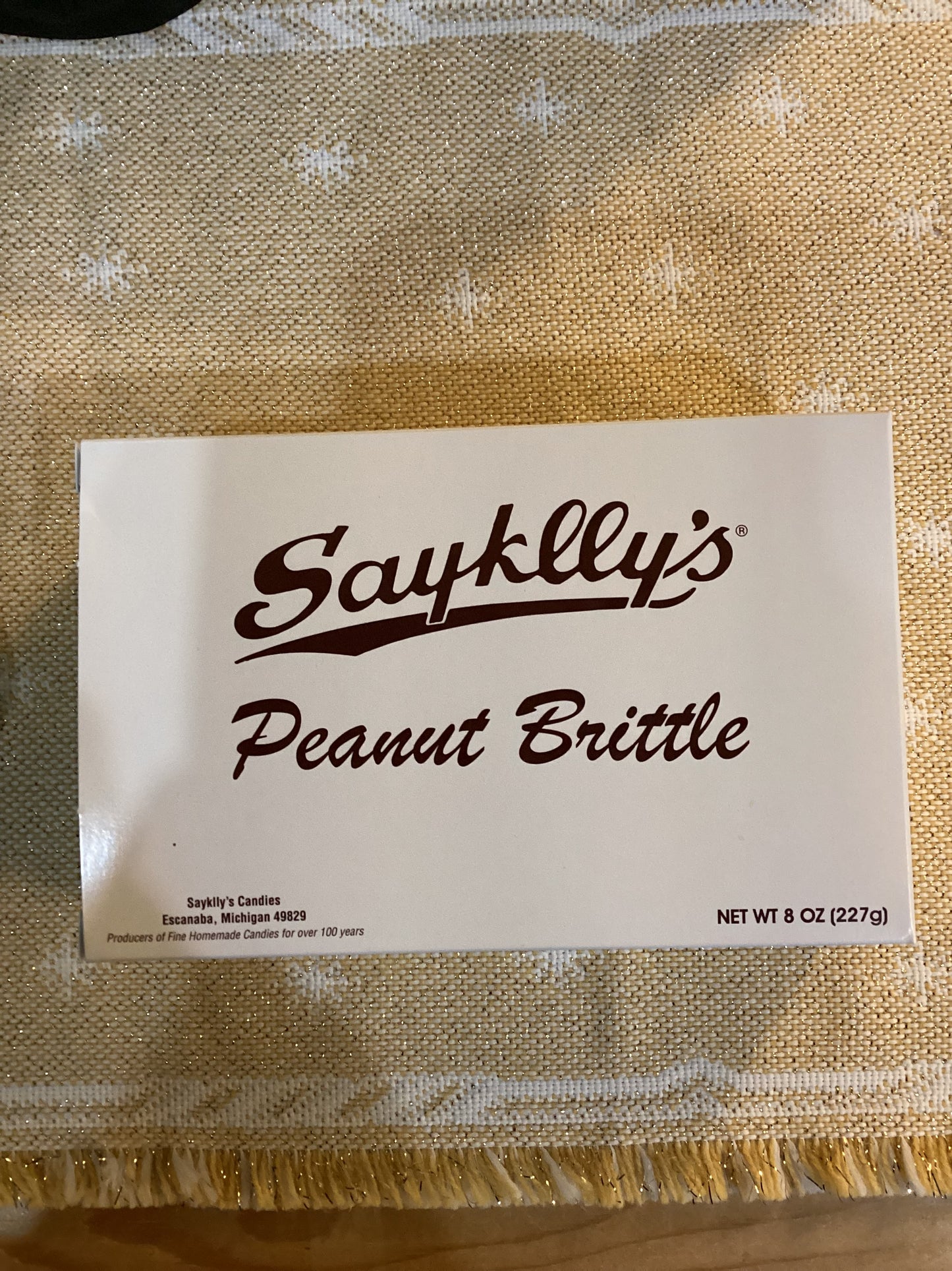 8 oz Peanut Brittle