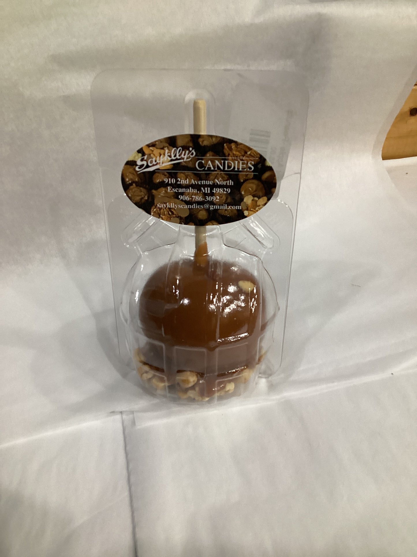 Caramel Apple -Peanuts